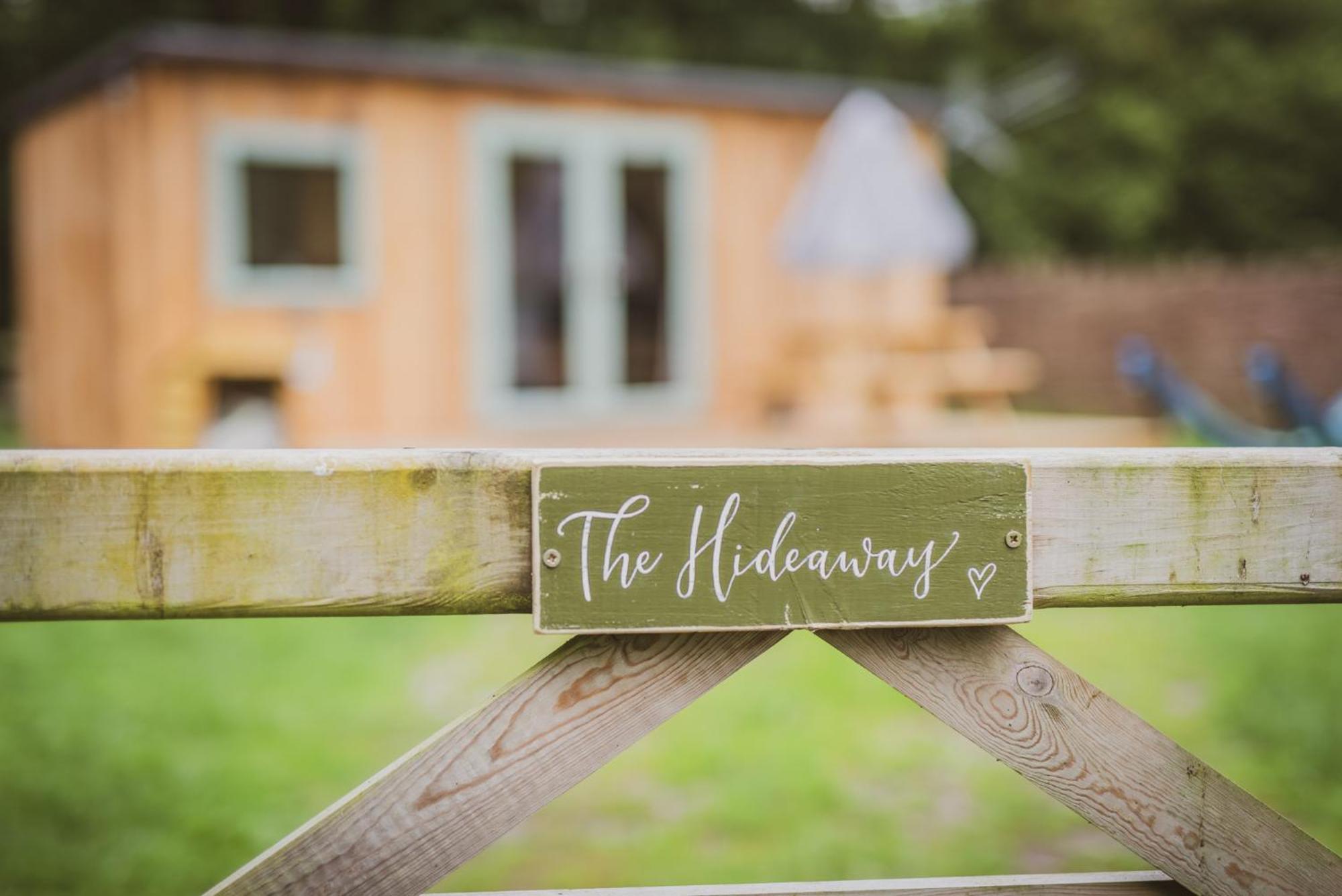 Hotel The Hideaway At Hiddenwood Glamping Corsley Exteriér fotografie