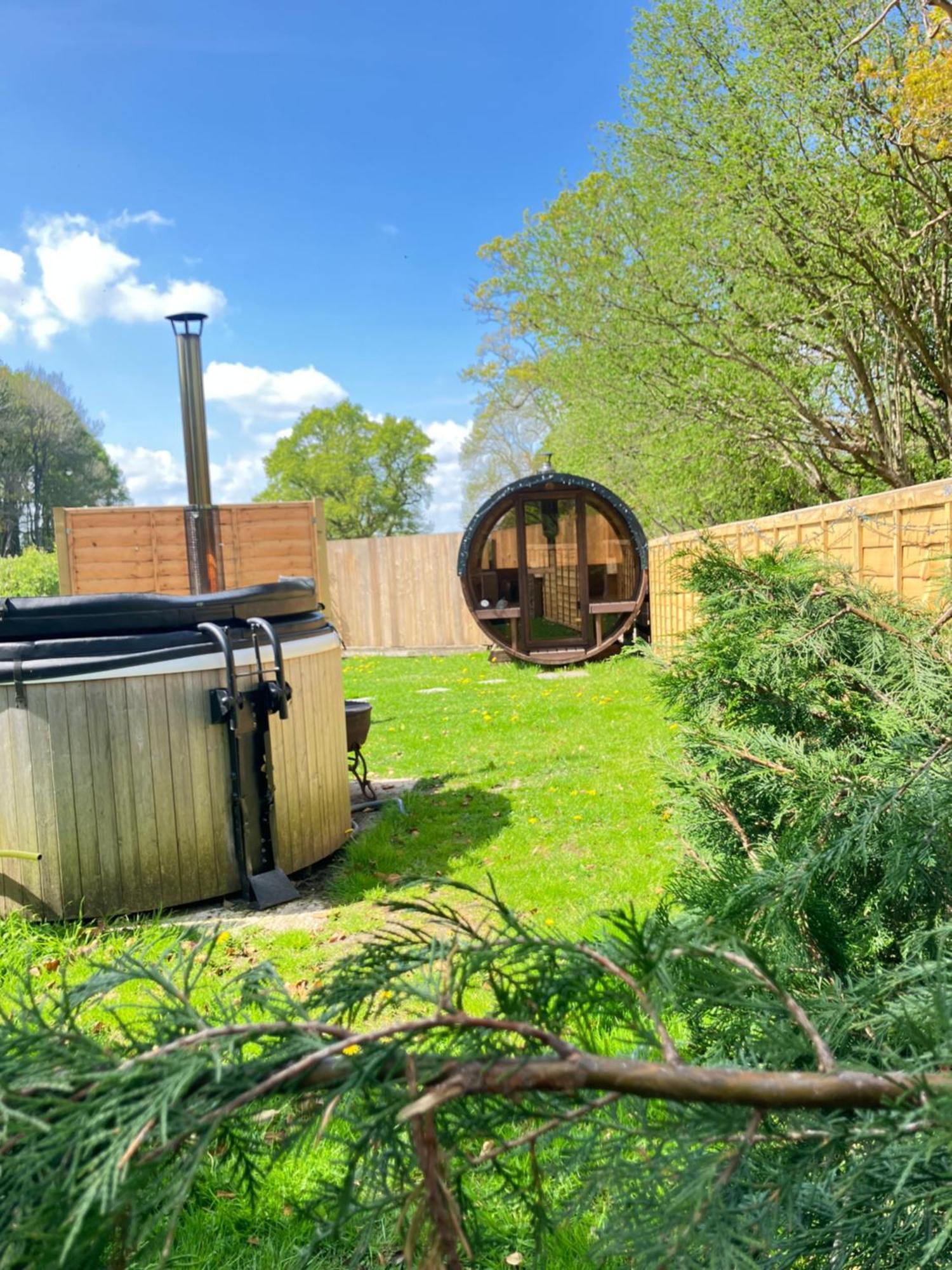 Hotel The Hideaway At Hiddenwood Glamping Corsley Exteriér fotografie